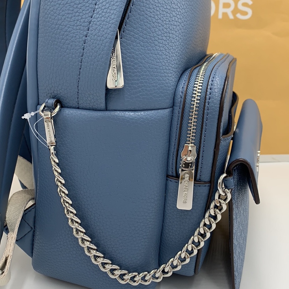 MICHAEL KORS Maisie Medium Pebbled Leather 2-in-1 Backpack DENIM COLOR - Picture 6 of 16